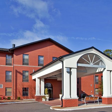Holiday Inn Express & Suites Batesville, An Ihg Hotel Exterior photo